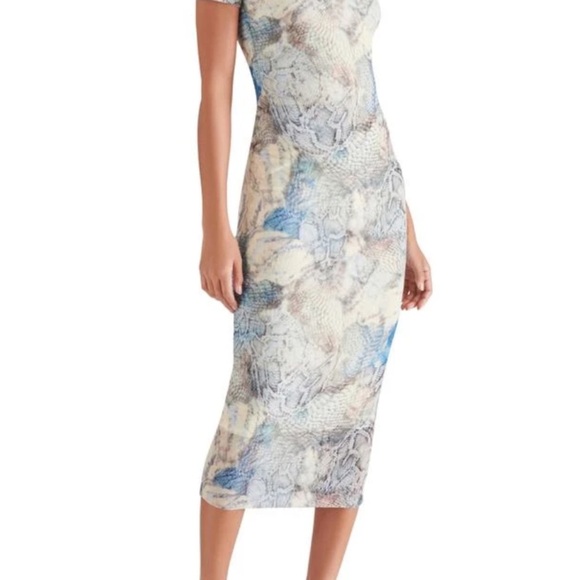 Steve Madden Dresses & Skirts - Steve Madden Blue, Cream and Gray Marble-Print Midi Dress